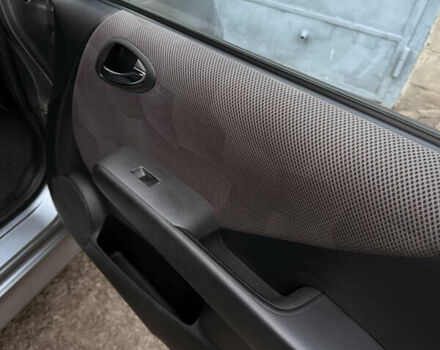 Серый Хонда Джаз, объемом двигателя 1.4 л и пробегом 173 тыс. км за 5000 $, фото 14 на Automoto.ua