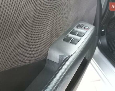 Серый Хонда Джаз, объемом двигателя 1.34 л и пробегом 213 тыс. км за 5000 $, фото 3 на Automoto.ua