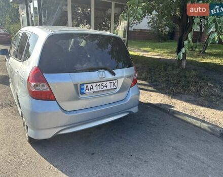 Сірий Хонда Джаз, об'ємом двигуна 1.34 л та пробігом 243 тис. км за 4500 $, фото 3 на Automoto.ua