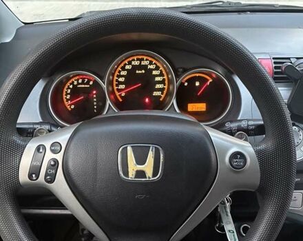 Серый Хонда Джаз, объемом двигателя 1.34 л и пробегом 213 тыс. км за 4790 $, фото 3 на Automoto.ua