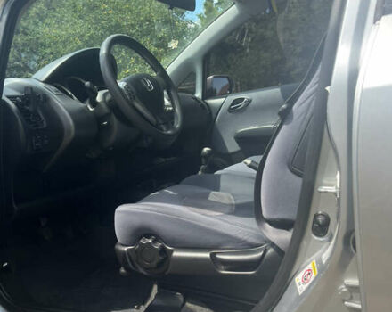 Сірий Хонда Джаз, об'ємом двигуна 1.33 л та пробігом 182 тис. км за 5000 $, фото 8 на Automoto.ua
