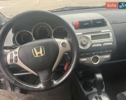Сірий Хонда Джаз, об'ємом двигуна 1.3 л та пробігом 272 тис. км за 4800 $, фото 6 на Automoto.ua