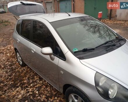 Сірий Хонда Джаз, об'ємом двигуна 1.3 л та пробігом 235 тис. км за 4800 $, фото 3 на Automoto.ua