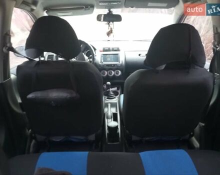 Сірий Хонда Джаз, об'ємом двигуна 1.3 л та пробігом 235 тис. км за 4800 $, фото 16 на Automoto.ua