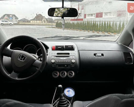 Серый Хонда Джаз, объемом двигателя 1.3 л и пробегом 240 тыс. км за 4500 $, фото 7 на Automoto.ua
