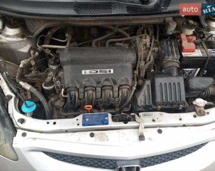 Сірий Хонда Джаз, об'ємом двигуна 1.3 л та пробігом 235 тис. км за 4800 $, фото 20 на Automoto.ua