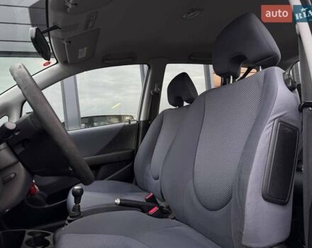 Сірий Хонда Джаз, об'ємом двигуна 0 л та пробігом 174 тис. км за 5600 $, фото 17 на Automoto.ua