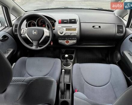 Сірий Хонда Джаз, об'ємом двигуна 0 л та пробігом 174 тис. км за 5600 $, фото 38 на Automoto.ua