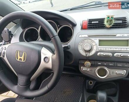 Серый Хонда Джаз, объемом двигателя 1.34 л и пробегом 240 тыс. км за 5400 $, фото 6 на Automoto.ua