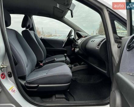 Сірий Хонда Джаз, об'ємом двигуна 0 л та пробігом 174 тис. км за 5600 $, фото 40 на Automoto.ua