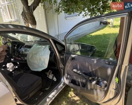 Хонда Джаз 2007 в Волочиске на Automoto.ua Серый Хонда Джаз, объемом двигателя 1.3 л и пробегом 273 тыс. км за 1500 $, фото 1 на Automoto.ua