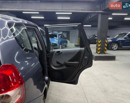 Хонда Джаз 2007 в Черновцах на Automoto.ua Серый Хонда Джаз, объемом двигателя 1.34 л и пробегом 227 тыс. км за 5800 $, фото 14 на Automoto.ua