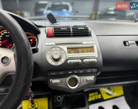 Хонда Джаз 2007 в Черновцах на Automoto.ua Серый Хонда Джаз, объемом двигателя 1.34 л и пробегом 227 тыс. км за 5800 $, фото 16 на Automoto.ua