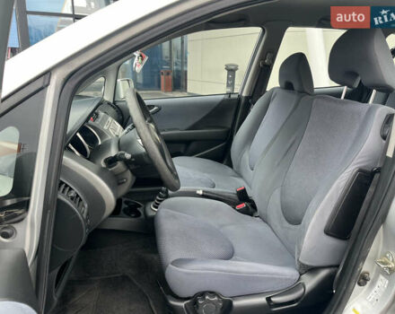 Серый Хонда Джаз, объемом двигателя 1.34 л и пробегом 218 тыс. км за 3990 $, фото 6 на Automoto.ua