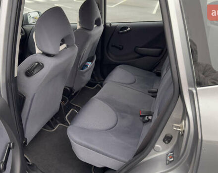 Серый Хонда Джаз, объемом двигателя 1.34 л и пробегом 205 тыс. км за 4500 $, фото 5 на Automoto.ua