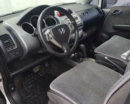 Серый Хонда Джаз, объемом двигателя 1.3 л и пробегом 208 тыс. км за 4000 $, фото 4 на Automoto.ua