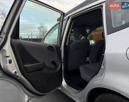 Сірий Хонда Джаз, об'ємом двигуна 0 л та пробігом 174 тис. км за 5600 $, фото 30 на Automoto.ua