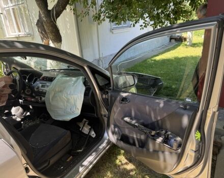 Хонда Джаз 2007 в Волочиске на Automoto.ua Серый Хонда Джаз, объемом двигателя 1.3 л и пробегом 273 тыс. км за 1500 $, фото 2 на Automoto.ua