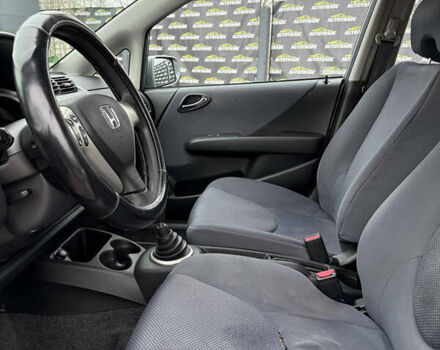 Сірий Хонда Джаз, об'ємом двигуна 1.34 л та пробігом 204 тис. км за 3450 $, фото 9 на Automoto.ua