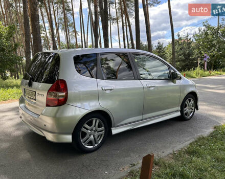 Серый Хонда Джаз, объемом двигателя 1.34 л и пробегом 173 тыс. км за 5900 $, фото 5 на Automoto.ua