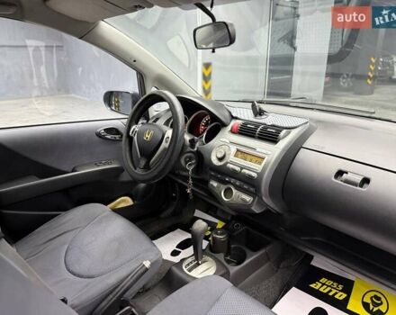 Хонда Джаз 2007 в Черновцах на Automoto.ua Серый Хонда Джаз, объемом двигателя 1.34 л и пробегом 227 тыс. км за 5800 $, фото 7 на Automoto.ua