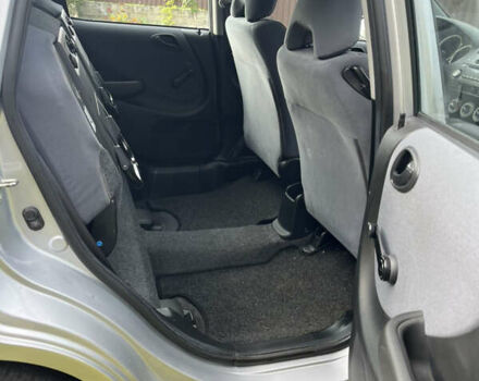 Серый Хонда Джаз, объемом двигателя 1.25 л и пробегом 195 тыс. км за 6500 $, фото 6 на Automoto.ua