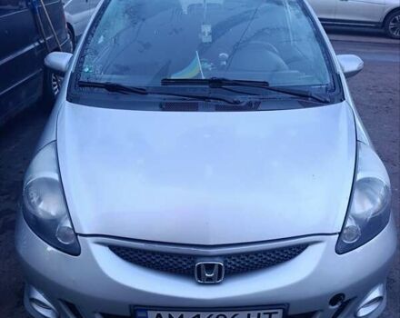 Серый Хонда Джаз, объемом двигателя 1.3 л и пробегом 200 тыс. км за 5500 $, фото 3 на Automoto.ua