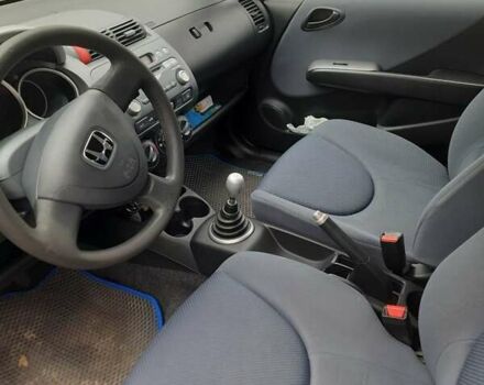 Серый Хонда Джаз, объемом двигателя 1.4 л и пробегом 128 тыс. км за 4200 $, фото 2 на Automoto.ua