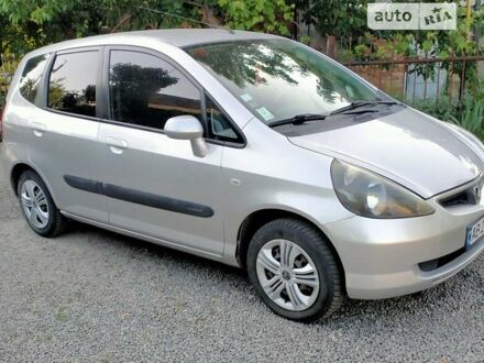 Хонда Джаз 2004 у Гниване на Automoto.ua Сірий Хонда Джаз, об'ємом двигуна 1.34 л та пробігом 230 тис. км за 4399 $, фото 1 на Automoto.ua