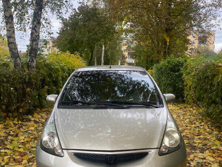 Серый Хонда Джаз, объемом двигателя 1.4 л и пробегом 225 тыс. км за 4990 $, фото 1 на Automoto.ua