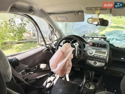 Хонда Джаз 2007 в Волочиске на Automoto.ua Серый Хонда Джаз, объемом двигателя 1.3 л и пробегом 273 тыс. км за 1500 $, фото 1 на Automoto.ua