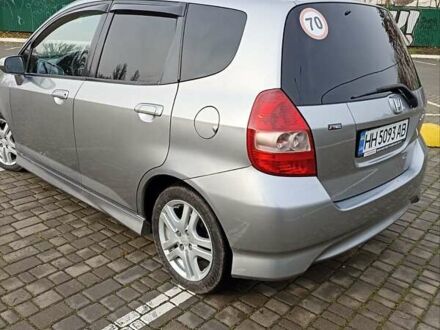 Серый Хонда Джаз, объемом двигателя 1.34 л и пробегом 240 тыс. км за 5400 $, фото 1 на Automoto.ua