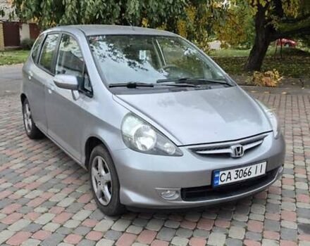 Хонда Джаз 2008 в Черкассах на Automoto.ua Серый Хонда Джаз, объемом двигателя 1.3 л и пробегом 150 тыс. км за 4400 $, фото 1 на Automoto.ua