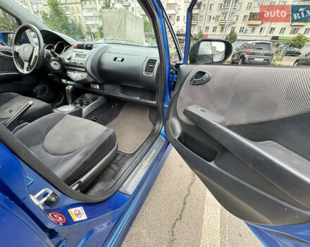 Синій Хонда Джаз, об'ємом двигуна 1.34 л та пробігом 360 тис. км за 3100 $, фото 17 на Automoto.ua