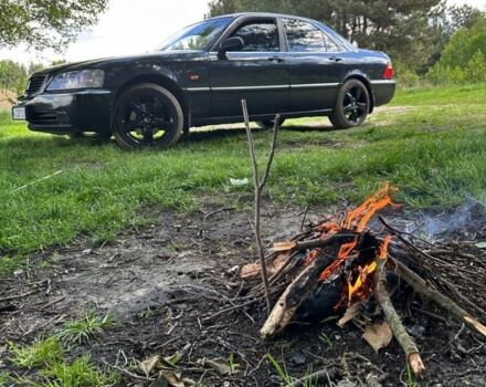 Черный Хонда Легенд, объемом двигателя 3.5 л и пробегом 500 тыс. км за 3400 $, фото 2 на Automoto.ua
