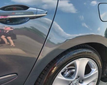 Серый Хонда Легенд, объемом двигателя 3.47 л и пробегом 291 тыс. км за 6200 $, фото 2 на Automoto.ua