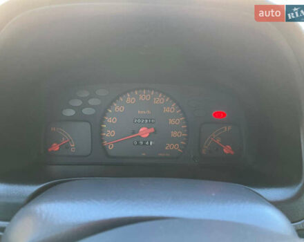 Черный Хонда Лого, объемом двигателя 1.4 л и пробегом 200 тыс. км за 2600 $, фото 7 на Automoto.ua