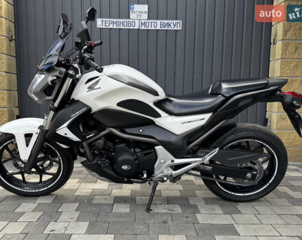 Білий Хонда NC 700S, об'ємом двигуна 0.7 л та пробігом 37 тис. км за 5800 $, фото 5 на Automoto.ua