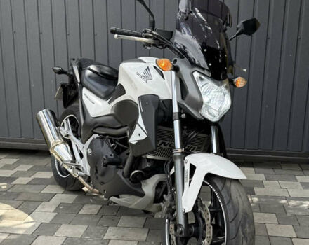 Білий Хонда NC 700S, об'ємом двигуна 0.7 л та пробігом 37 тис. км за 5800 $, фото 2 на Automoto.ua