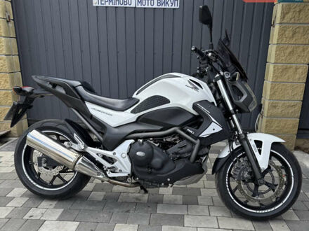 Белый Хонда NC 700S, объемом двигателя 0.7 л и пробегом 36 тыс. км за 5700 $, фото 1 на Automoto.ua