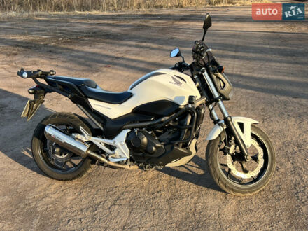 Білий Хонда NC 700S, об'ємом двигуна 0.65 л та пробігом 39 тис. км за 5000 $, фото 1 на Automoto.ua