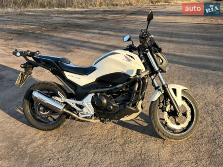 Білий Хонда NC 700S, об'ємом двигуна 0.65 л та пробігом 39 тис. км за 5500 $, фото 1 на Automoto.ua