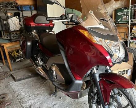 Красный Хонда NC 700S, объемом двигателя 0.7 л и пробегом 30 тыс. км за 5700 $, фото 3 на Automoto.ua