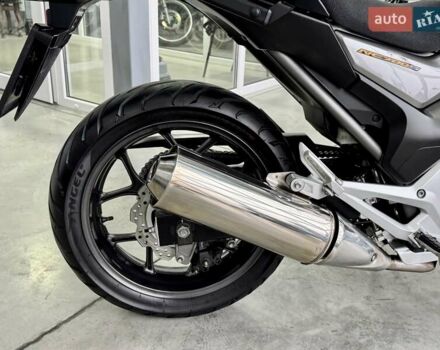 Хонда NC 700S, об'ємом двигуна 0.7 л та пробігом 35 тис. км за 6299 $, фото 8 на Automoto.ua