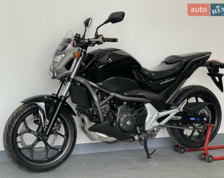 Хонда NC 700S, объемом двигателя 0.7 л и пробегом 12 тыс. км за 5700 $, фото 4 на Automoto.ua