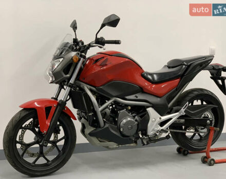 Хонда NC 700S, об'ємом двигуна 0.7 л та пробігом 14 тис. км за 4900 $, фото 6 на Automoto.ua