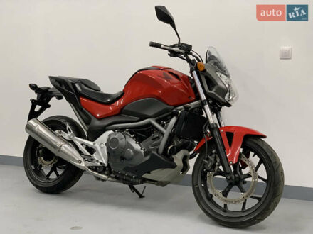 Хонда NC 700S 2014 у Києві на Automoto.ua Хонда NC 700S, об'ємом двигуна 0.7 л та пробігом 14 тис. км за 4900 $, фото 1 на Automoto.ua