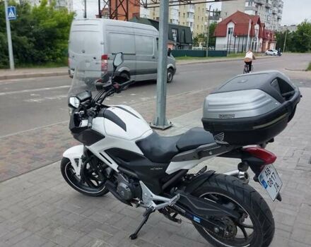 Белый Хонда NC 700X, объемом двигателя 0.67 л и пробегом 44 тыс. км за 5100 $, фото 3 на Automoto.ua