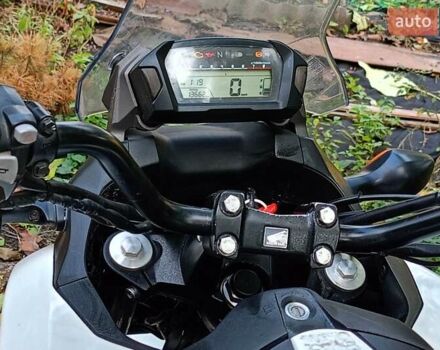 Белый Хонда NC 700X, объемом двигателя 0.7 л и пробегом 13 тыс. км за 5000 $, фото 2 на Automoto.ua