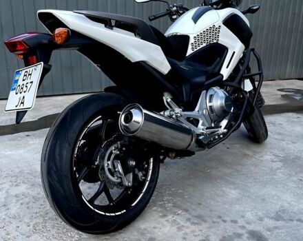Білий Хонда NC 700X, об'ємом двигуна 0 л та пробігом 24 тис. км за 6500 $, фото 8 на Automoto.ua